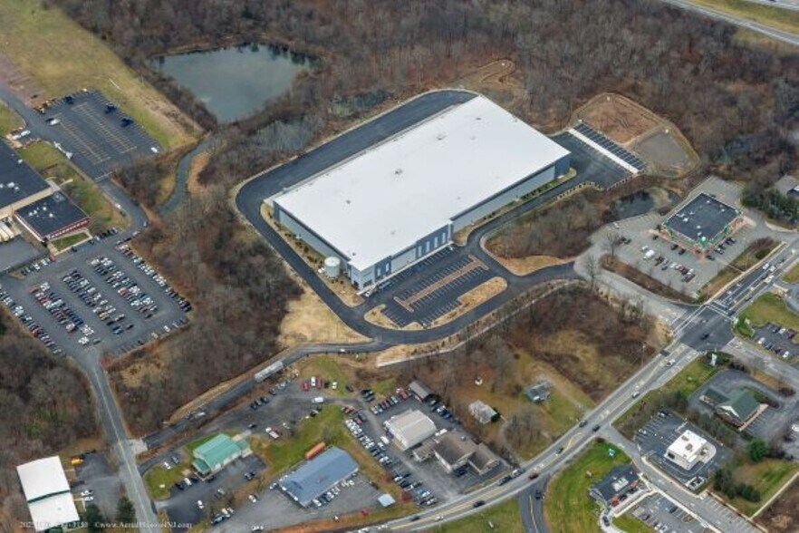 14 Moosilauke Dr, Montgomery, NY for lease - Building Photo - Image 1 of 6