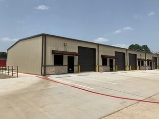 More details for 4213 N Frazier St, Conroe, TX - Industrial for Lease