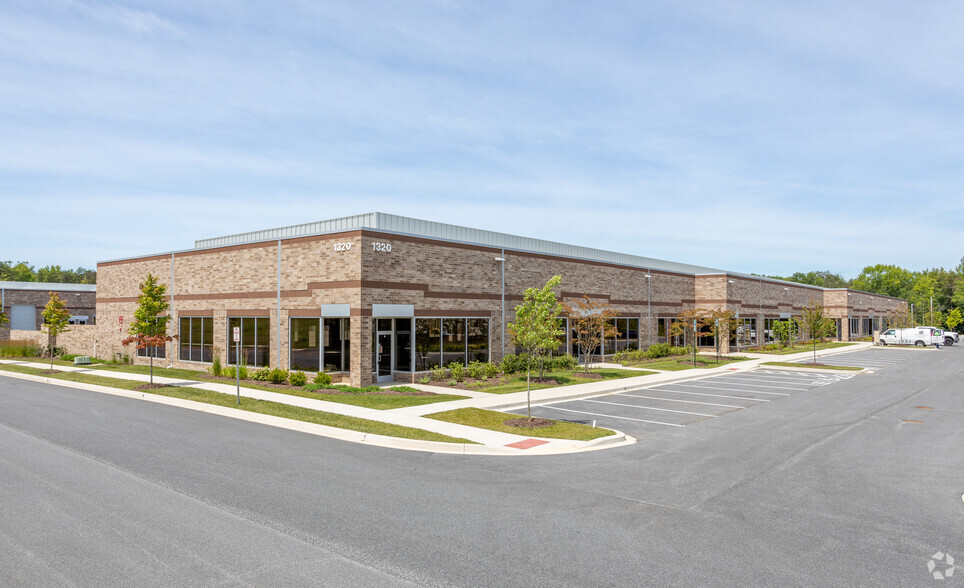 White Marsh Blvd, Middle River, MD for lease - Building Photo - Image 1 of 6