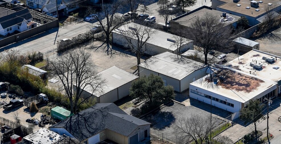 2616 Manor Way, Dallas, TX for sale - Building Photo - Image 1 of 3