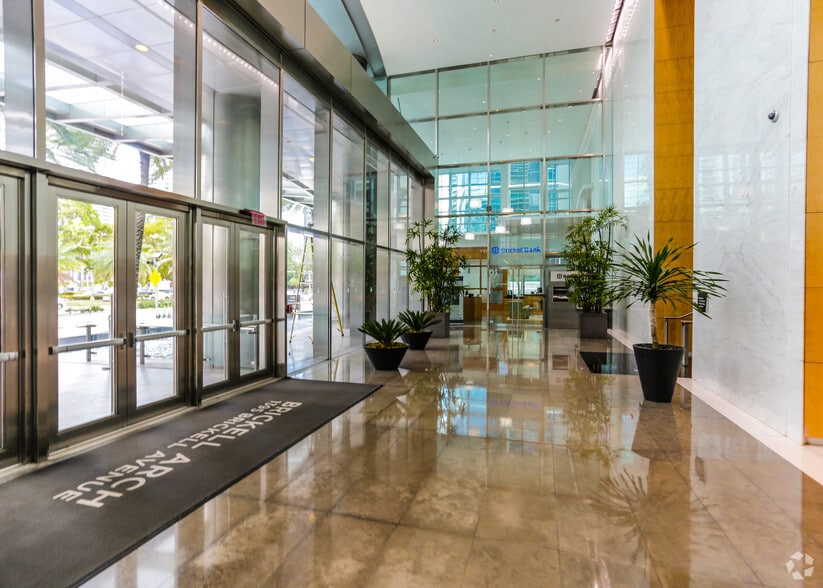 1395 Brickell Ave, Miami, FL for lease - Lobby - Image 2 of 13