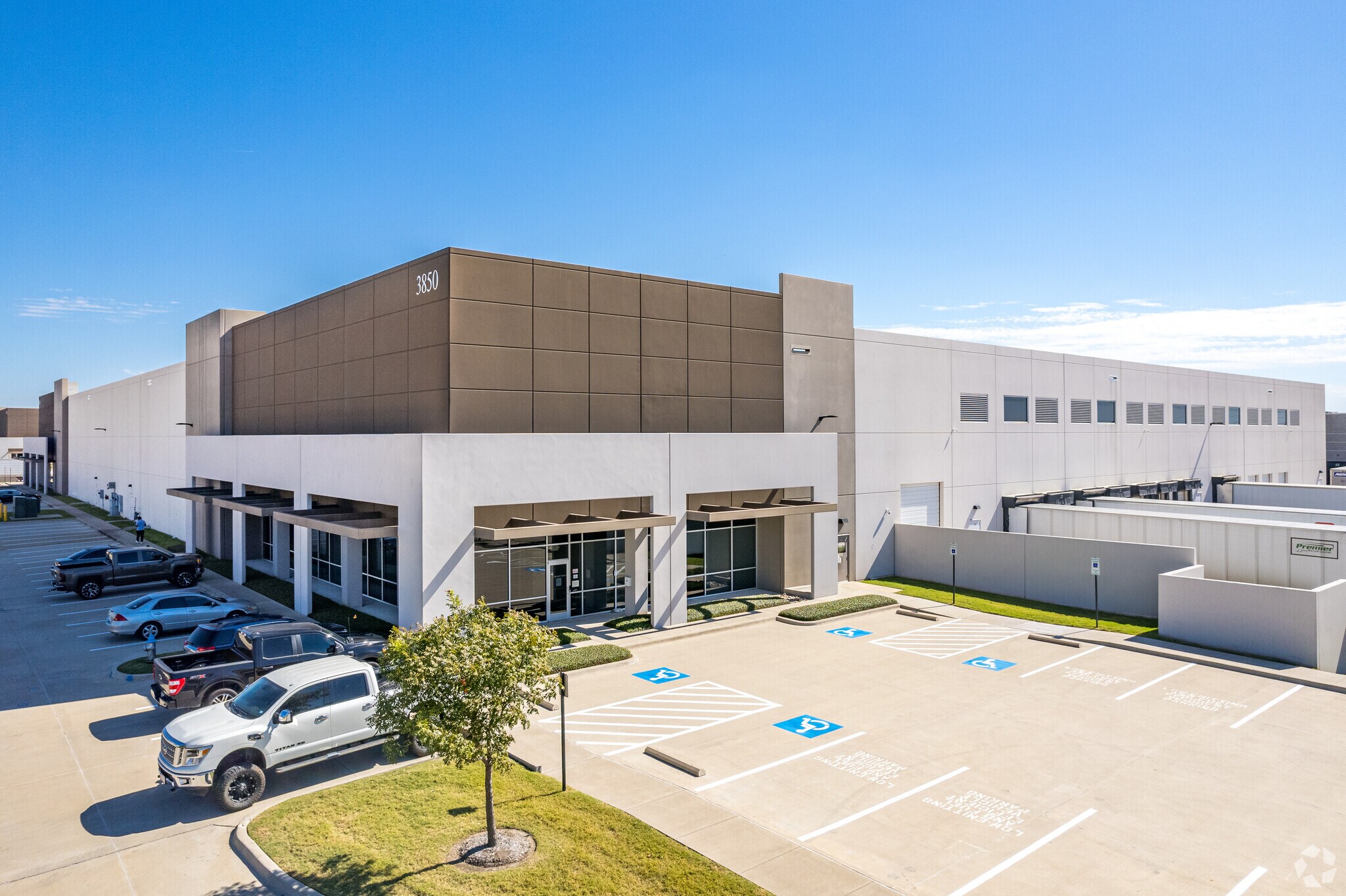 3850 Regency Crest Dr, Garland, TX for sale Primary Photo- Image 1 of 1