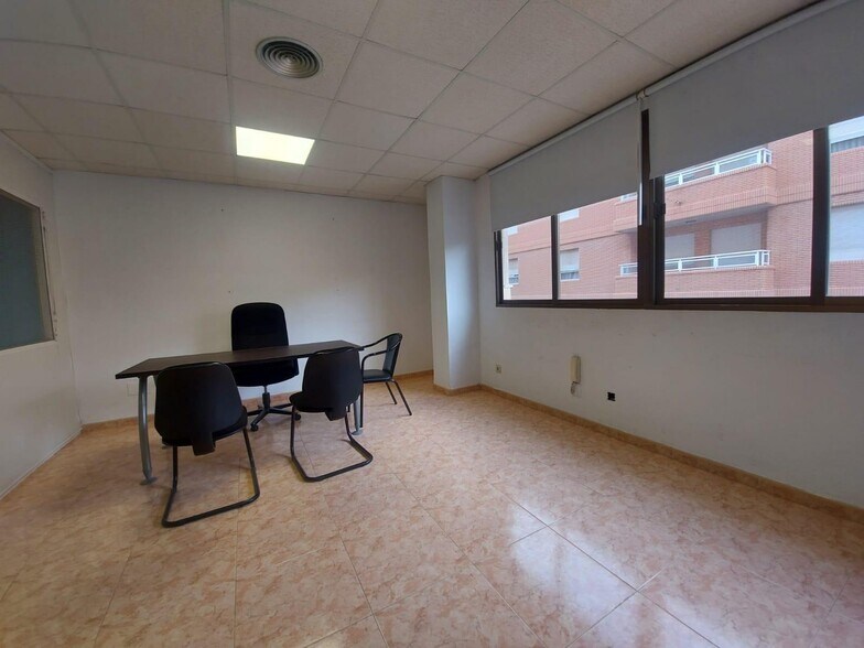 Office in El Ejido for lease - Building Photo - Image 3 of 7