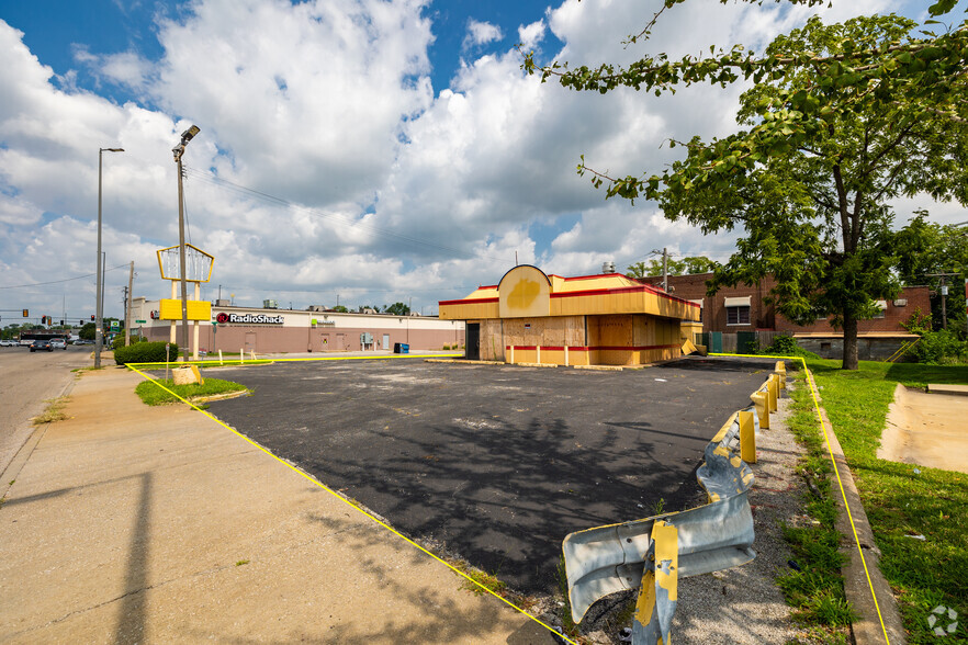 2601 State St, East Saint Louis, IL for sale - Building Photo - Image 1 of 1