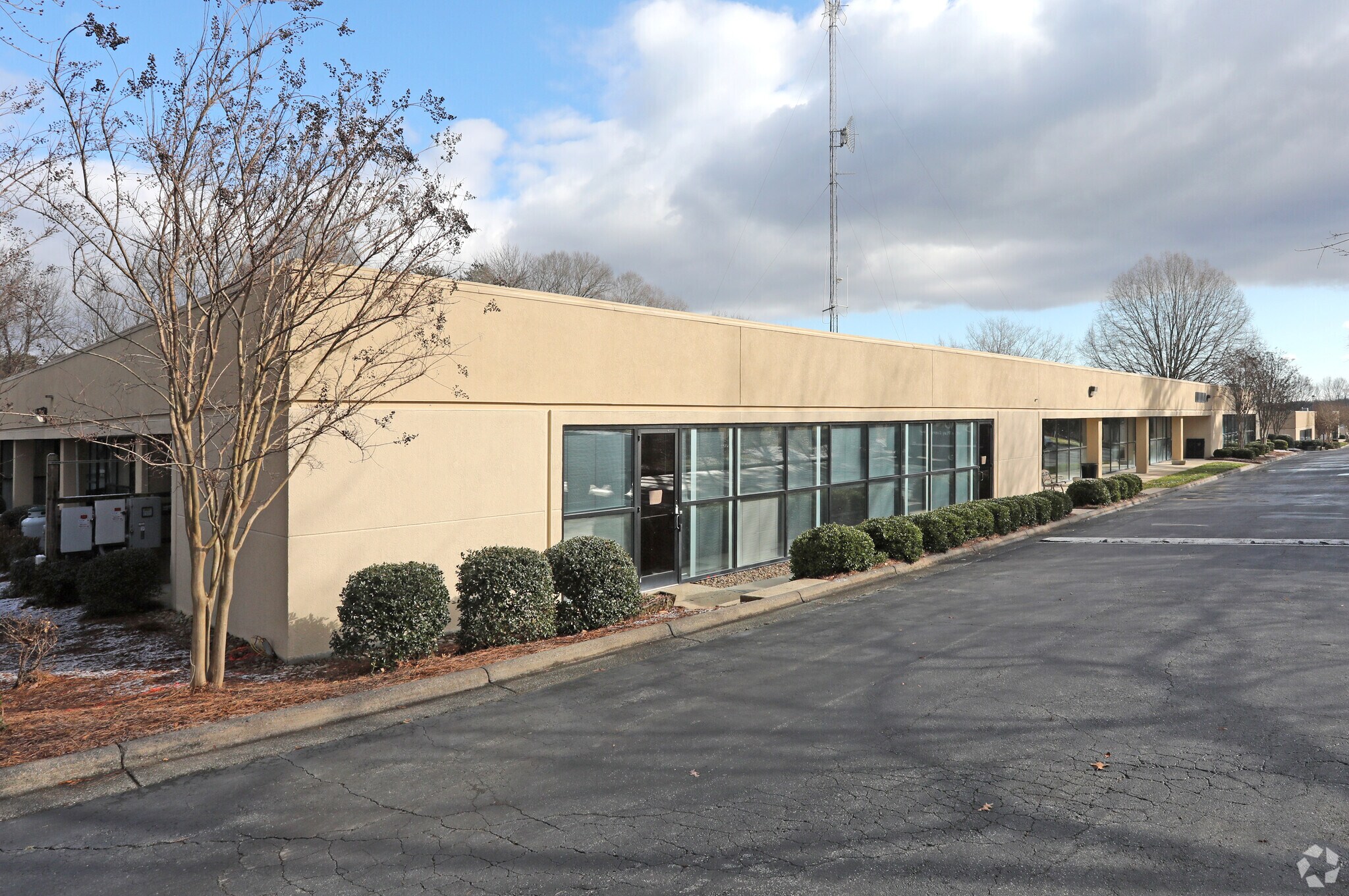 7817 National Service Rd, Greensboro, NC 27409 - Airpark 5 | LoopNet - 7900 National Service Road Greensboro Nc