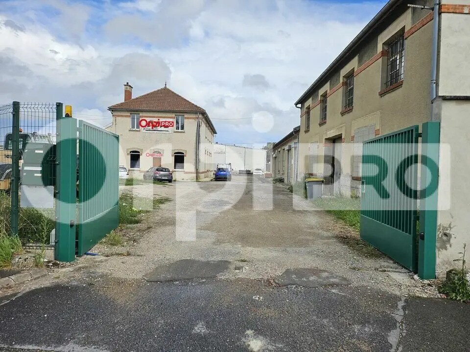 Flex in Saint-Brice-Courcelles for sale Building Photo- Image 1 of 5