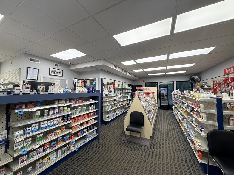 1704 S Custer Rd, Monroe, MI for sale - Building Photo - Image 3 of 18