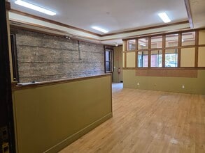 1319-1321 Emerson St, Evanston, IL for lease Interior Photo- Image 1 of 11