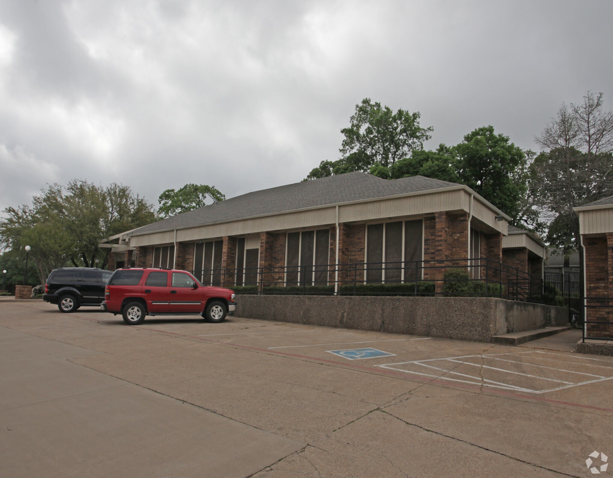 5620 SW Green Oaks Blvd, Arlington, TX 76017