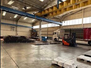 Industrial in Meyzieu for lease Interior Photo- Image 1 of 6