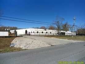 1100 County Farm Rd, Cassville MO - Warehouse