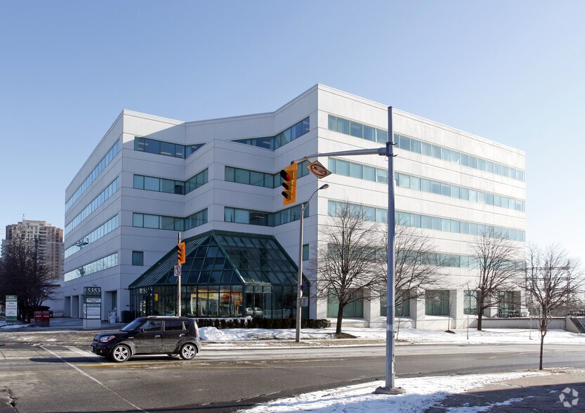 5353 Dundas St W, Toronto, ON M9B 6H8 Dundas Kipling Centre