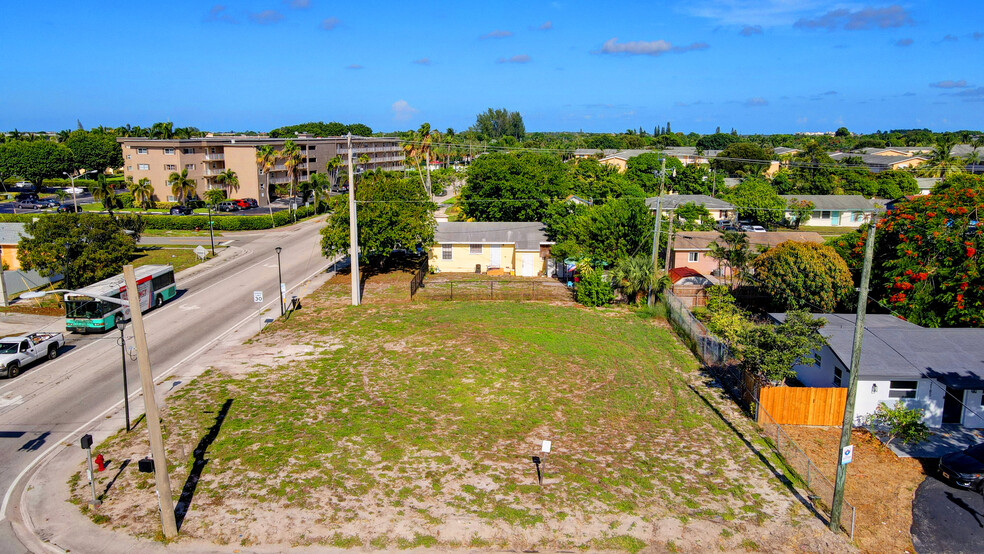 11 E Gateway Blvd, Boynton Beach, FL for sale - Aerial - Image 2 of 9