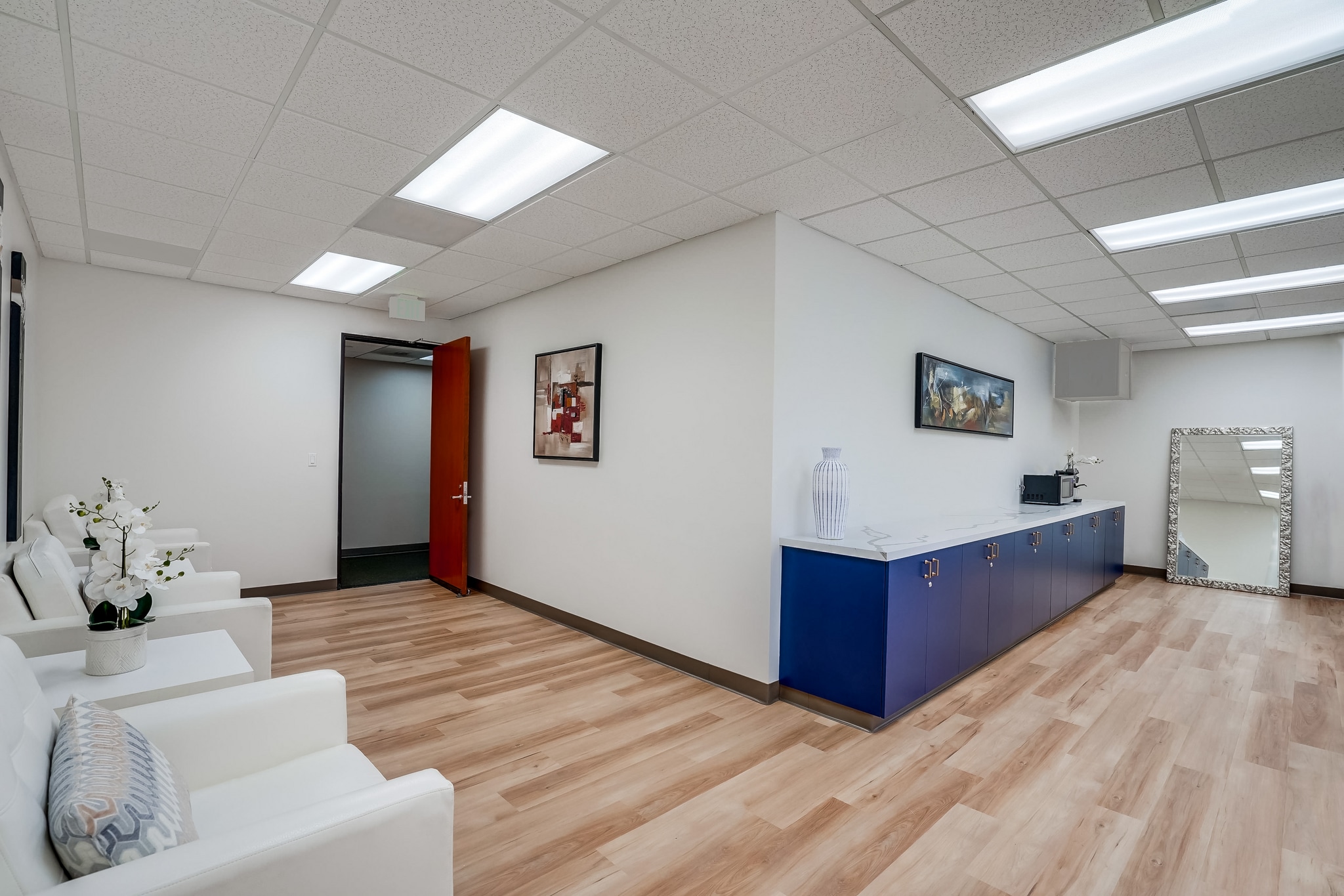 11500 W Olympic Blvd, Los Angeles, CA for lease Interior Photo- Image 1 of 2