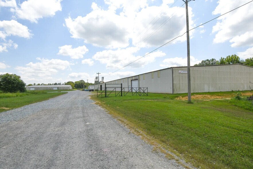 28260 McKee Rd, Toney, AL for sale - Building Photo - Image 1 of 1