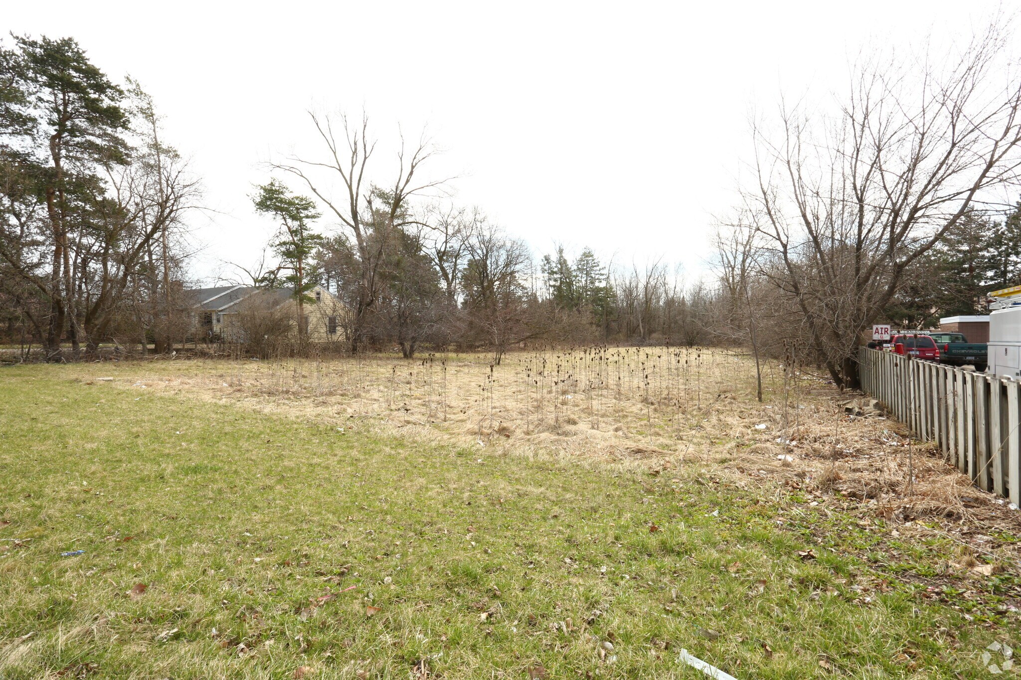 2020 Lake Lansing Rd, Lansing, MI for sale Primary Photo- Image 1 of 1