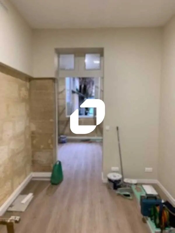 Office in Bordeaux for lease Interior Photo- Image 1 of 7