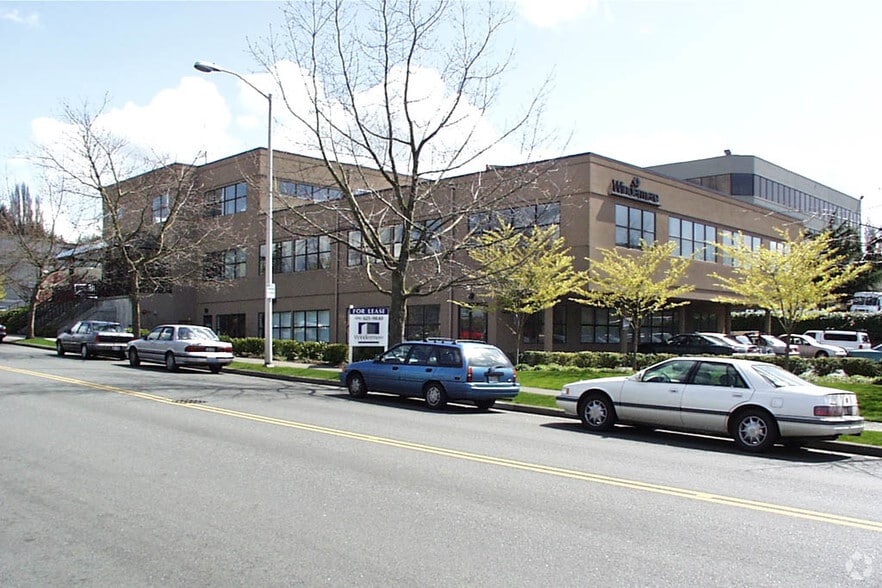 301 NE 100th St, Seattle, WA for sale - Primary Photo - Image 1 of 2