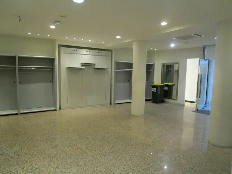 Retail in Chalon-sur-Saône for lease - Interior Photo - Image 3 of 3
