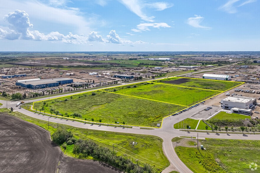 Aurum Rd, Edmonton, AB for sale - Aerial - Image 2 of 4