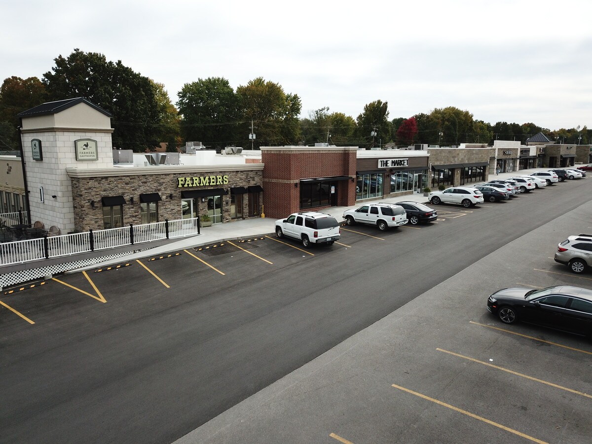 2620 2694 S Glenstone Ave Springfield Mo 65804 Brentwood Center North Loopnet Com