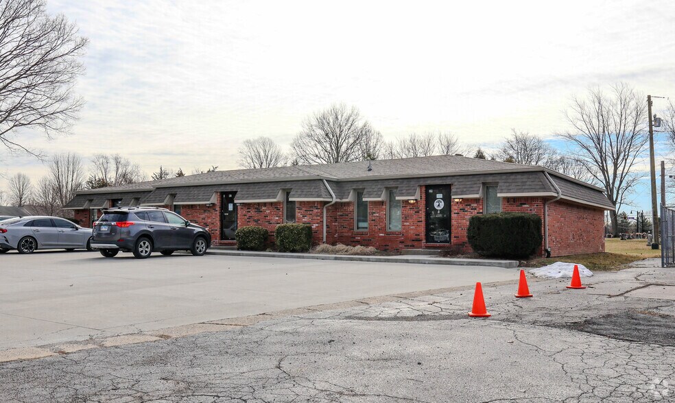 39-43 Motif Blvd, Brownsburg, IN for sale - Primary Photo - Image 1 of 1