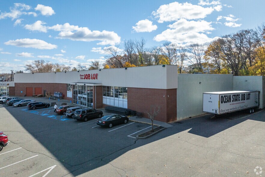 148 Atwood Ave, Cranston, RI for sale - Primary Photo - Image 1 of 1