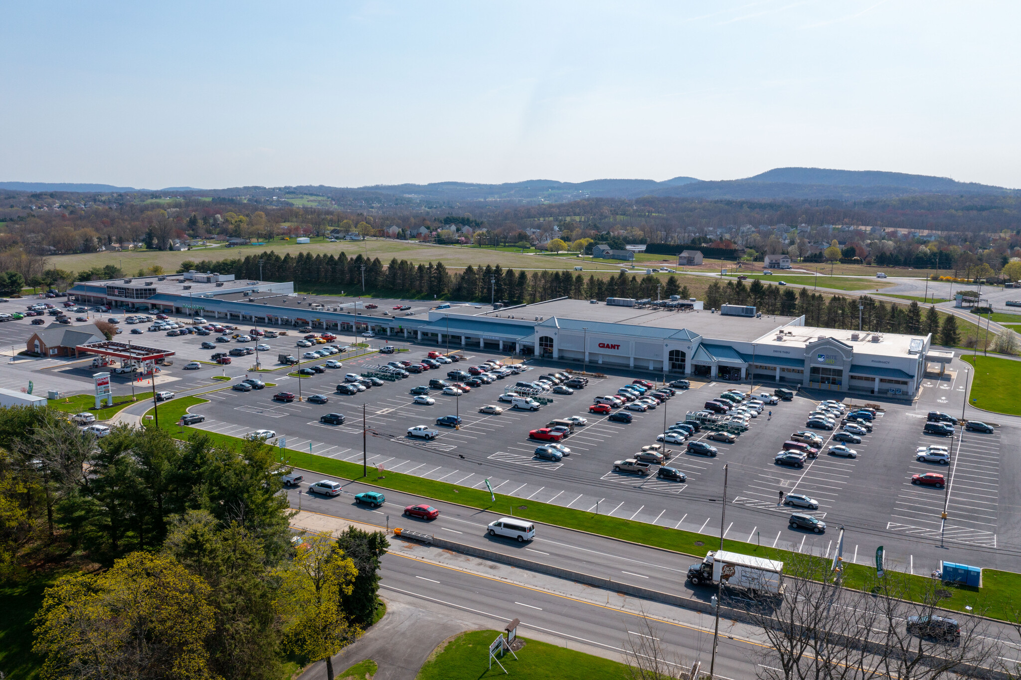 870 N US Highway 15 N., Dillsburg, PA for lease Building Photo- Image 1 of 2