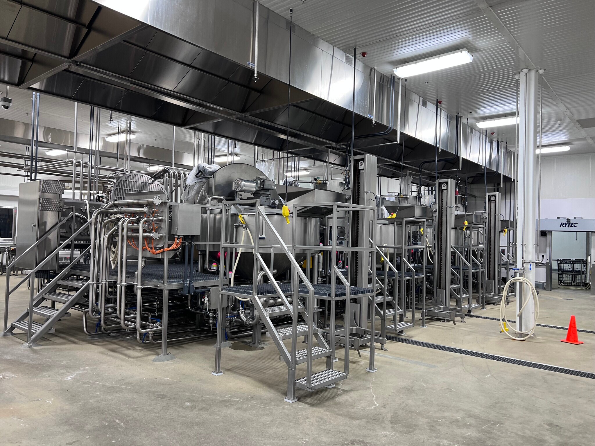 17711 NE Riverside Pky, Portland, OR for sale Interior Photo- Image 1 of 1