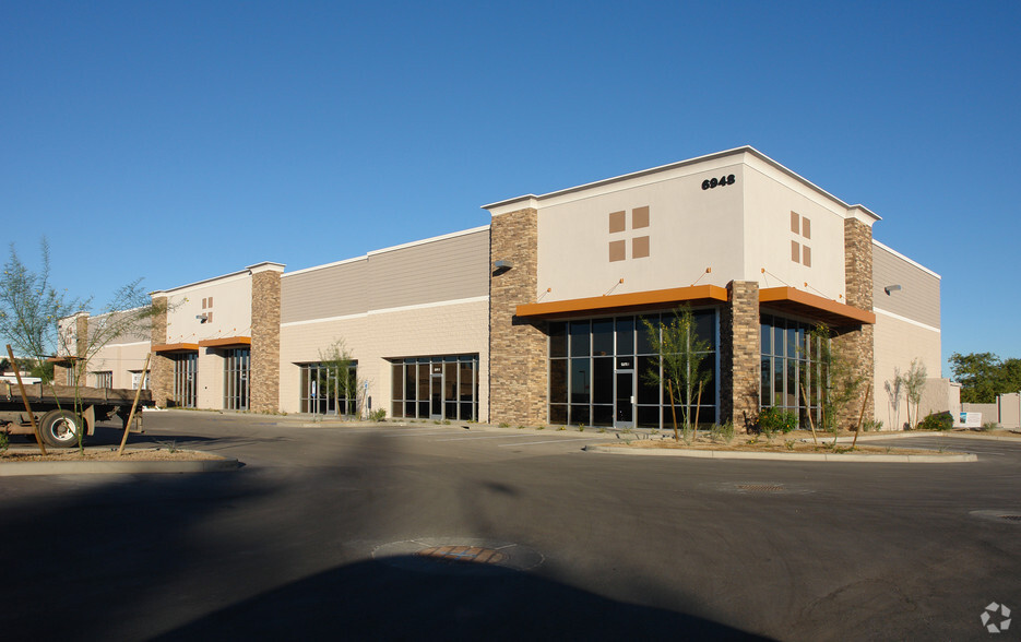 6948 W Chandler Blvd, Chandler, AZ for sale - Primary Photo - Image 1 of 1