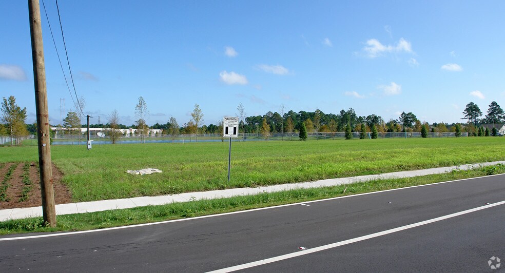 2101 S HWY 77, Lynn Haven, FL 32444