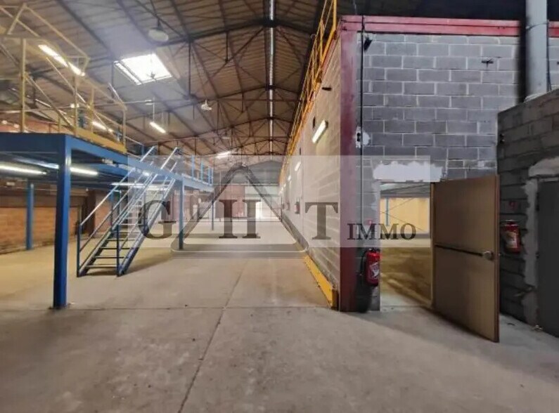 Industrial in Noisy-le-Sec for sale - Interior Photo - Image 2 of 8