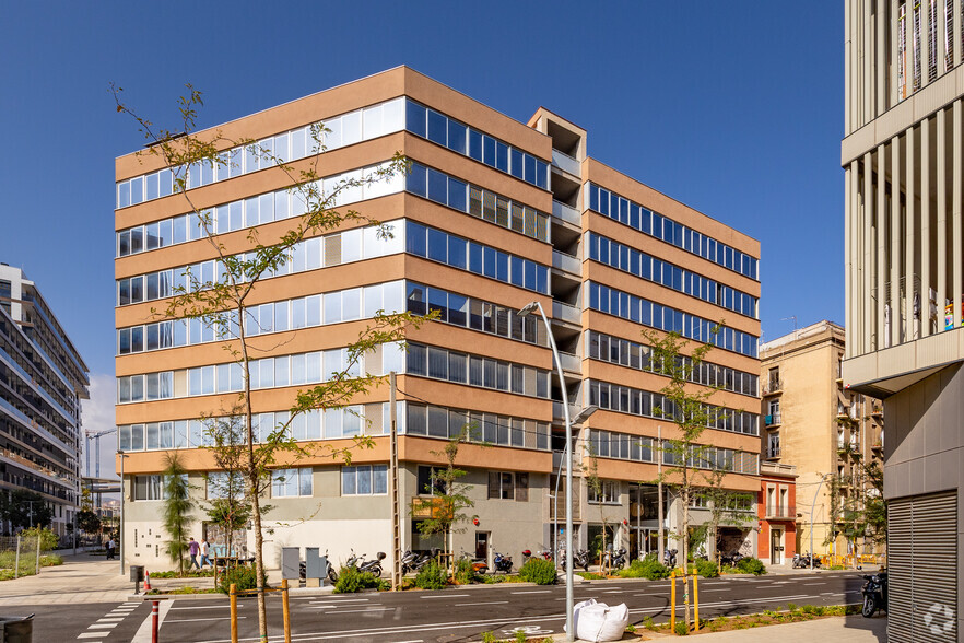 Carrer D'àlaba, Barcelona, Barcelona for lease - Building Photo - Image 3 of 4