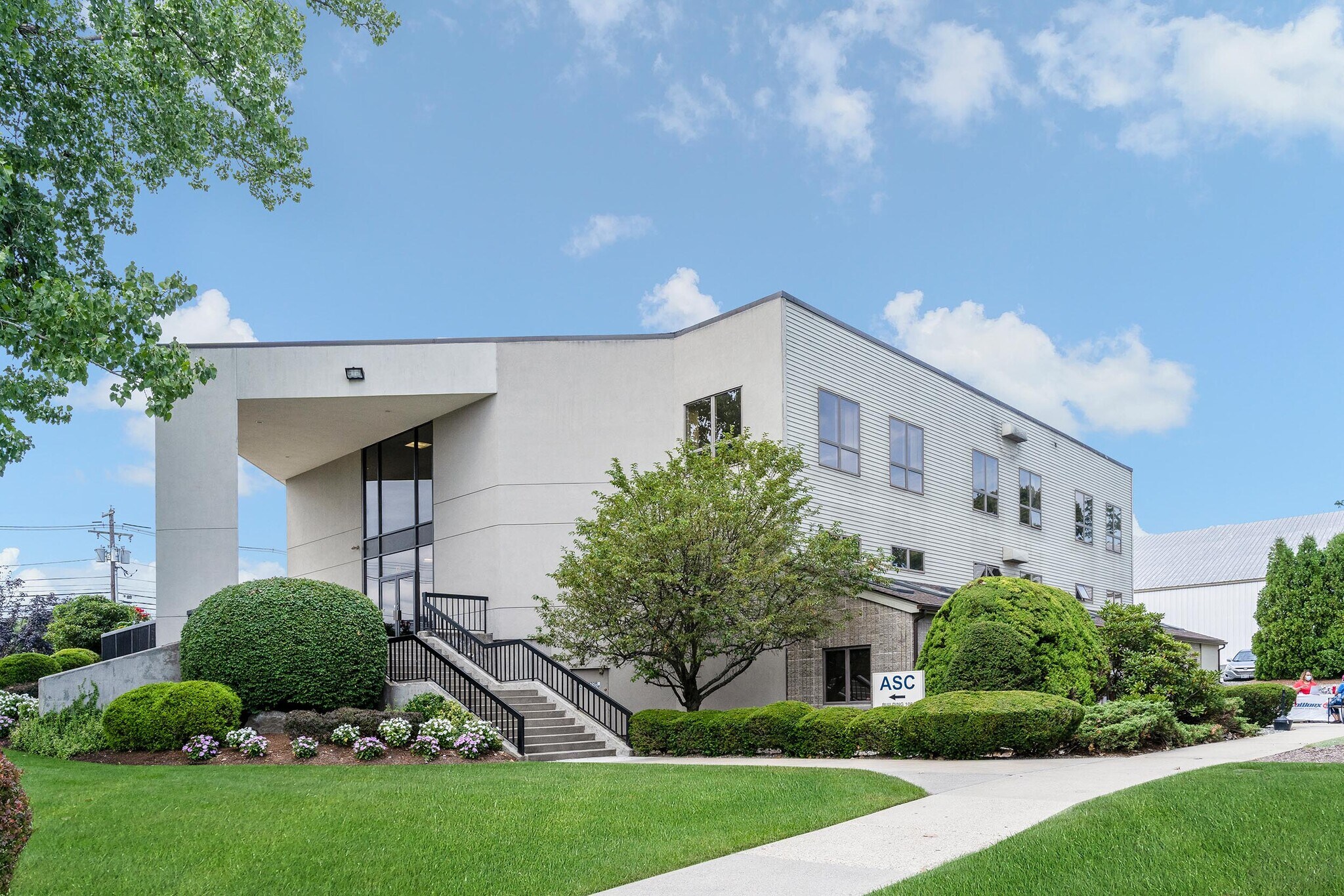 105 Sockanosset Cross Rd, Cranston, RI for sale Building Photo- Image 1 of 1