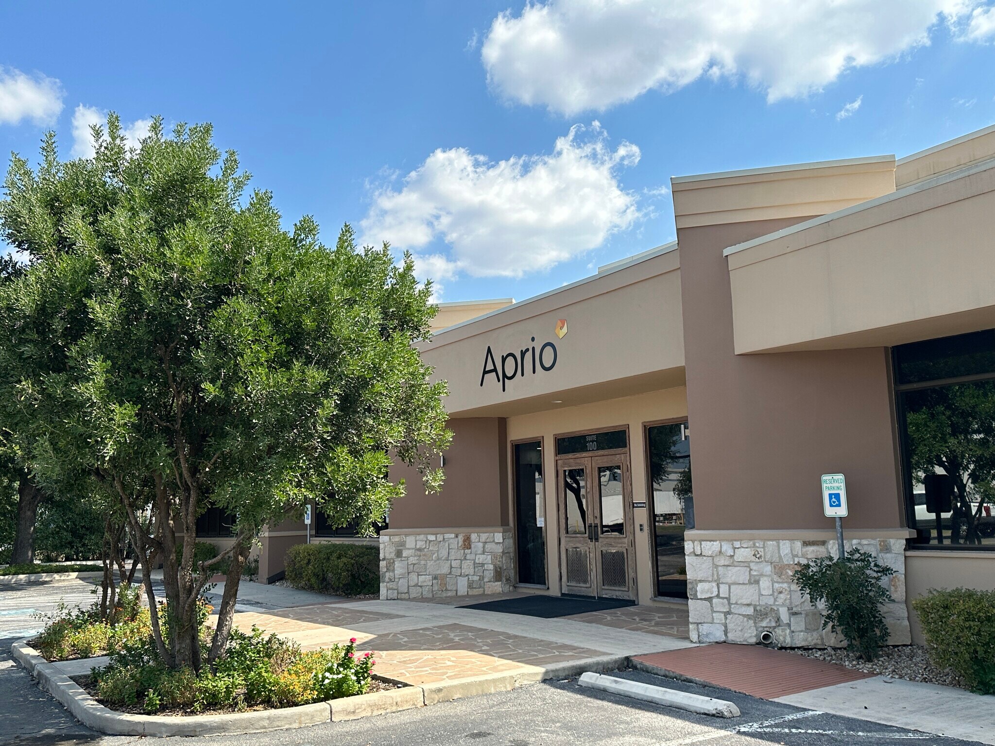 922 Isom Rd, San Antonio, TX for sale Building Photo- Image 1 of 1