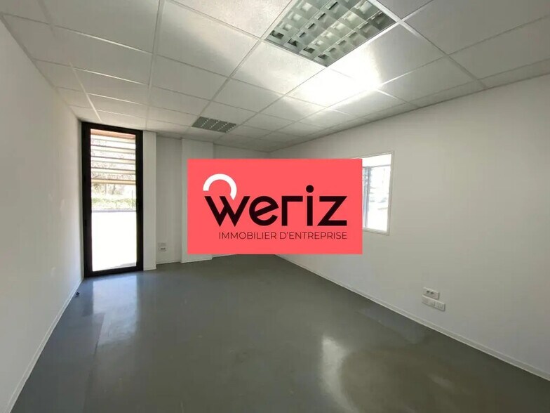 Industrial in Gréoux-les-Bains for sale - Building Photo - Image 3 of 10