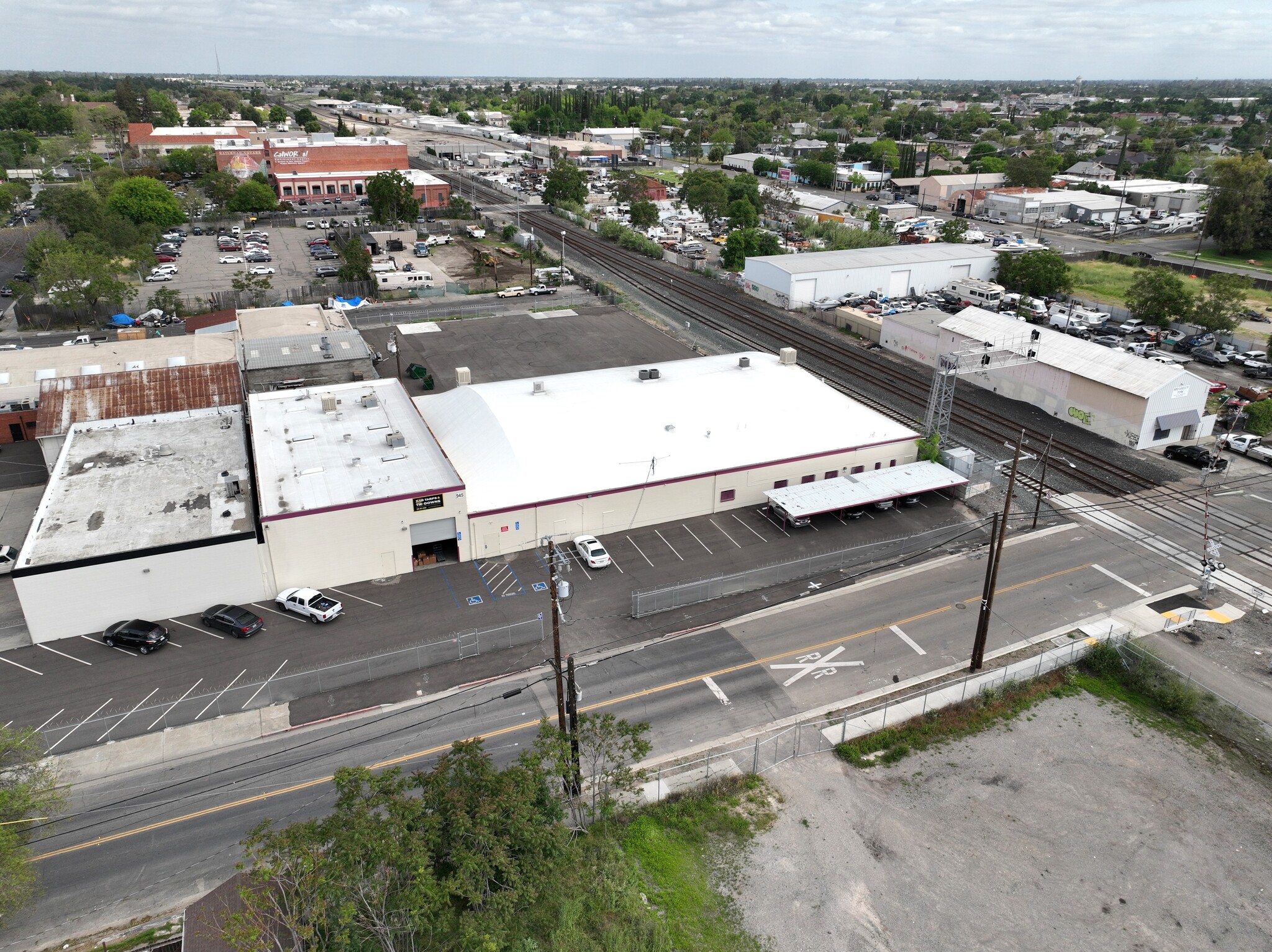 945 E Lindsay, Stockton, CA for sale Primary Photo- Image 1 of 8