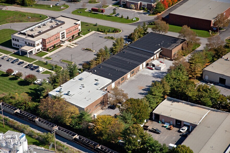 4527 Metropolitan Ct, Frederick, MD for lease - Building Photo - Image 2 of 2