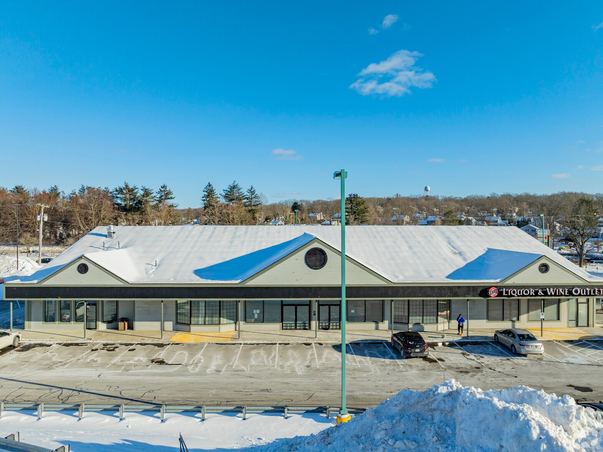 1100 Bicentennial Dr, Manchester, NH for sale Primary Photo- Image 1 of 1