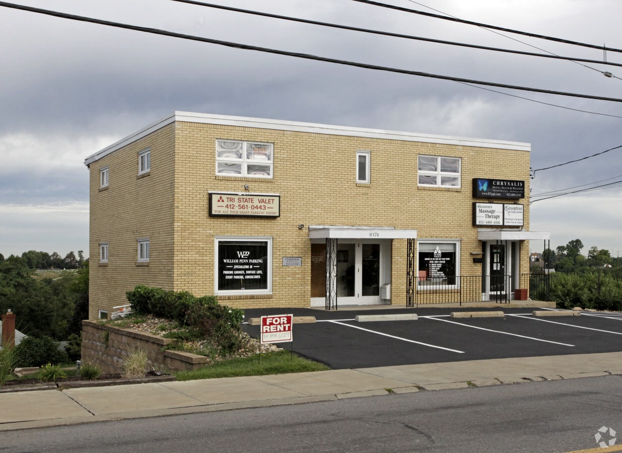 1074 Greentree Rd, Pittsburgh, PA 15220