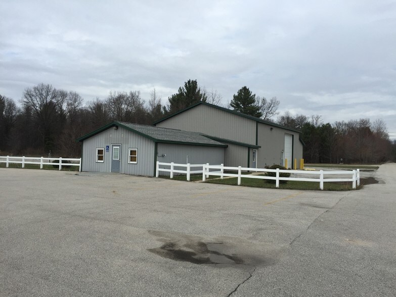 5340 Holton Rd, Twin Lake, MI for sale - Primary Photo - Image 1 of 1
