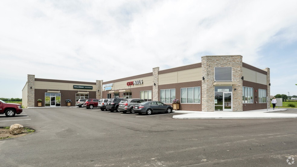 201 Gateway Dr, Beaver Dam, WI for sale - Primary Photo - Image 1 of 1