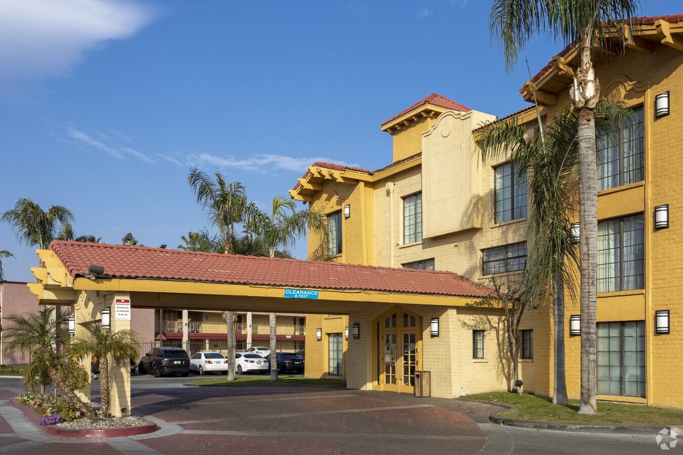 3232 Riverside Dr, Bakersfield, CA 93308 - La Quinta Inn by Wyndham ...