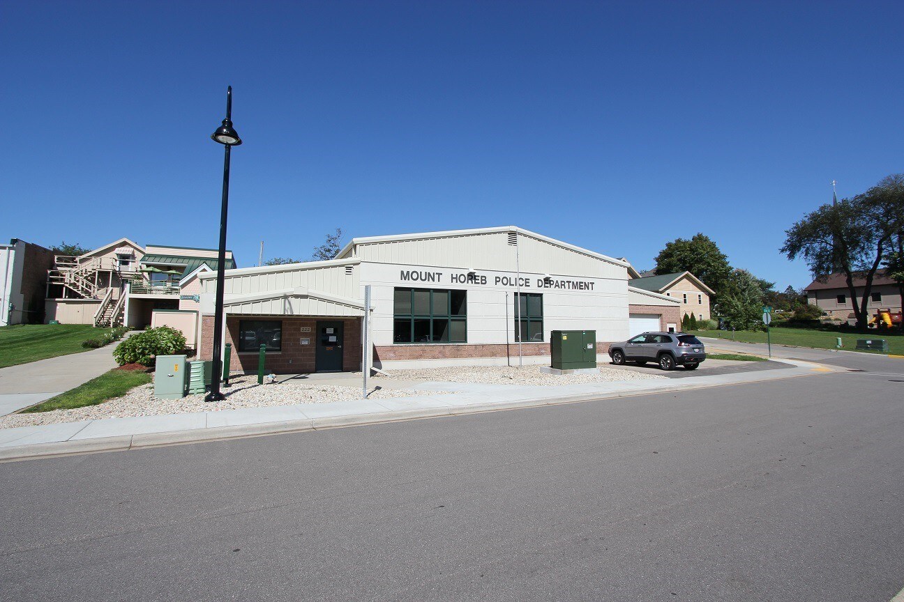 222 E Front St, Mount Horeb, WI for sale Building Photo- Image 1 of 1