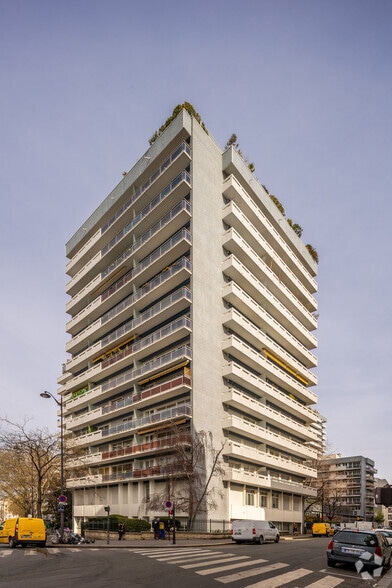 29 Rue Saint-Amand, Paris for lease - Building Photo - Image 2 of 2