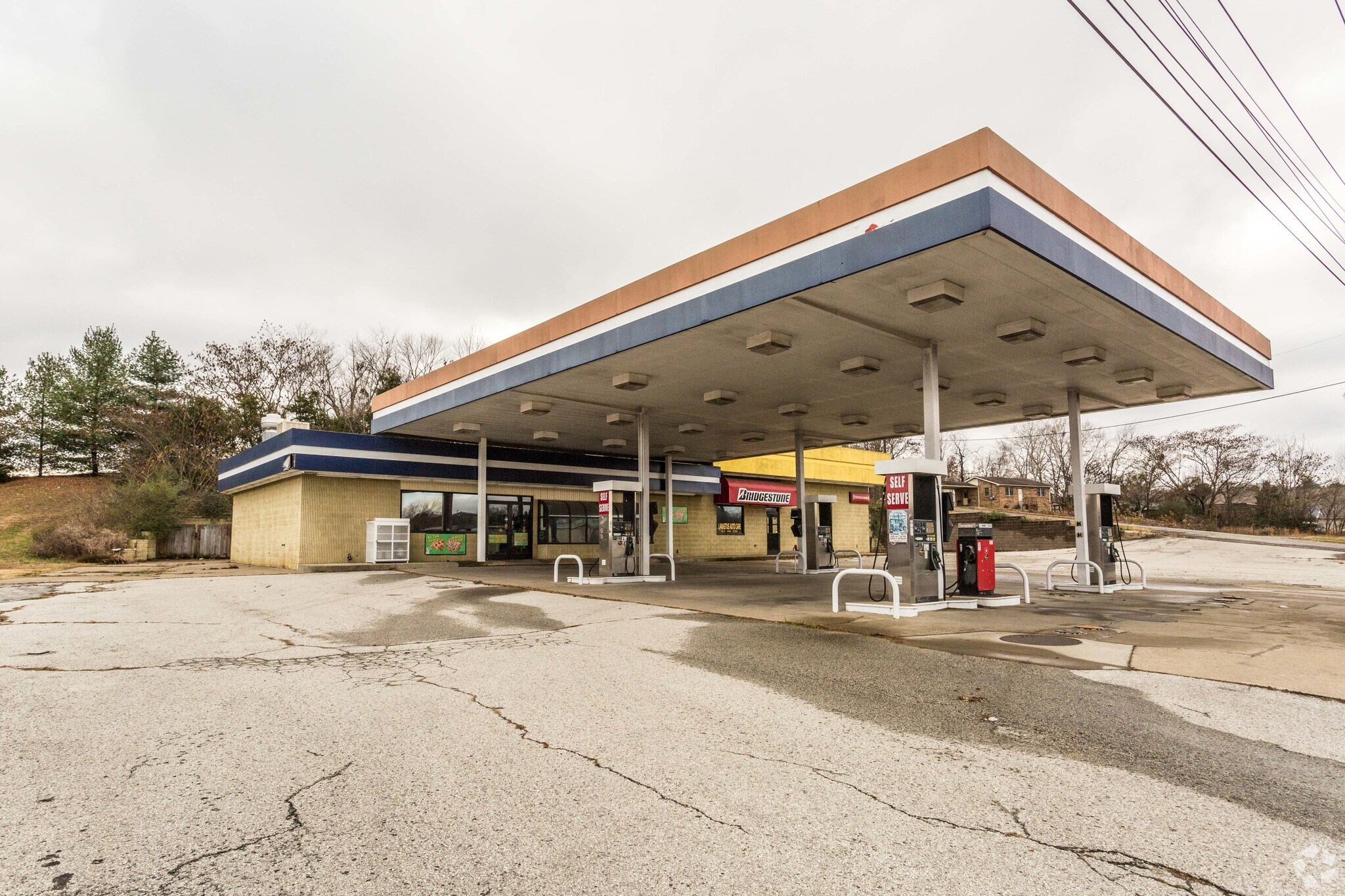 508 Henslee Dr, Dickson, TN for sale Primary Photo- Image 1 of 1