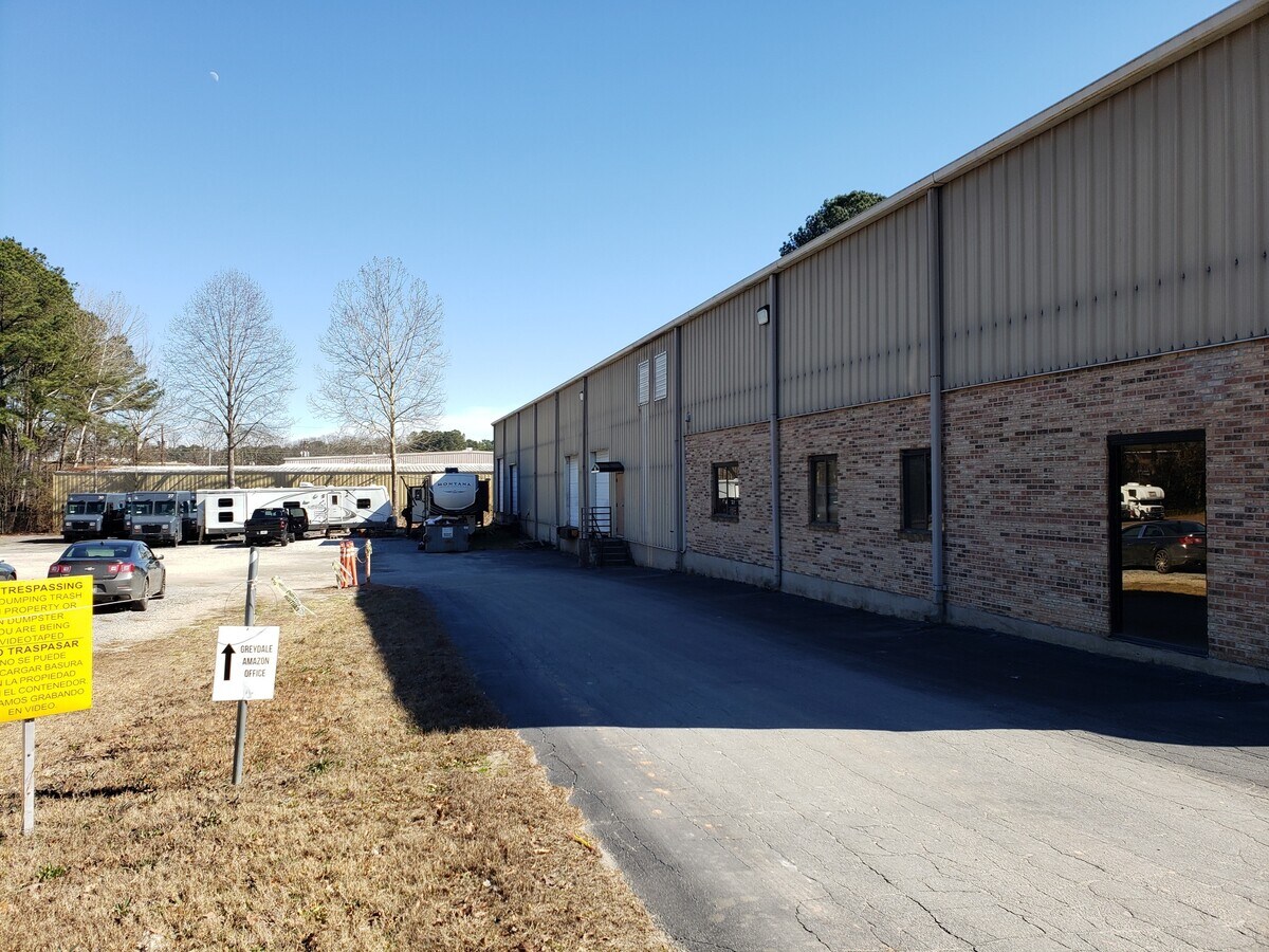 2615 Old Concord Rd, Smyrna, GA 30082