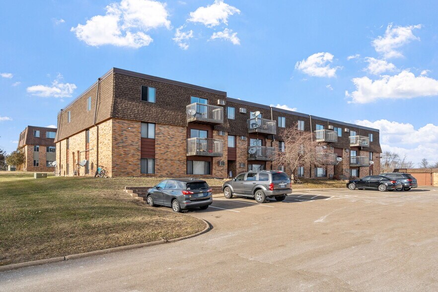 615 7th St E, Monticello, MN for sale - Building Photo - Image 1 of 1