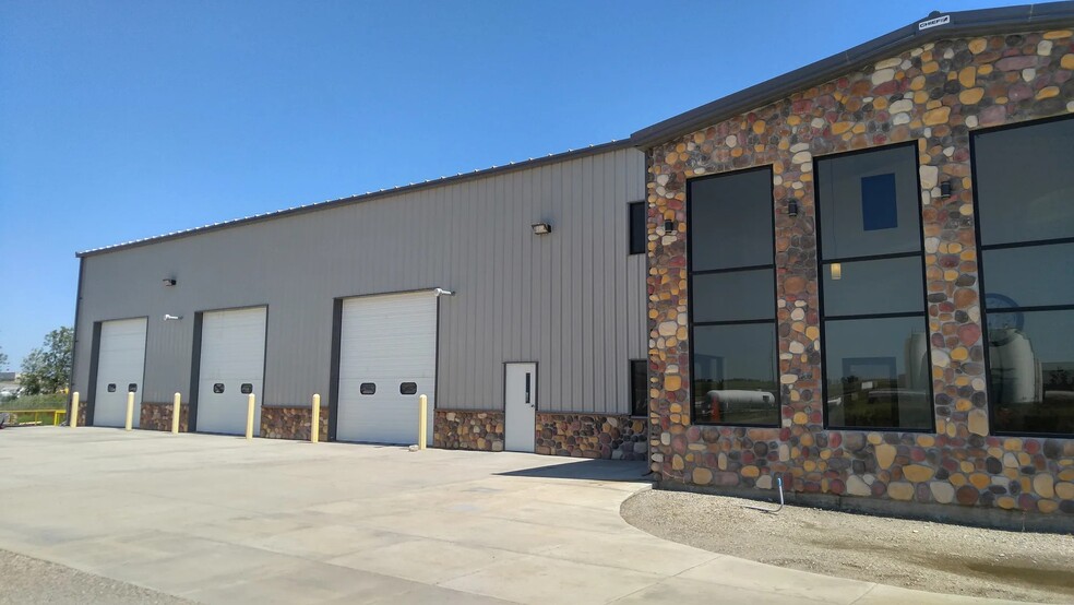 4928 Omega Ave NW, Williston, ND for lease - Building Photo - Image 3 of 3