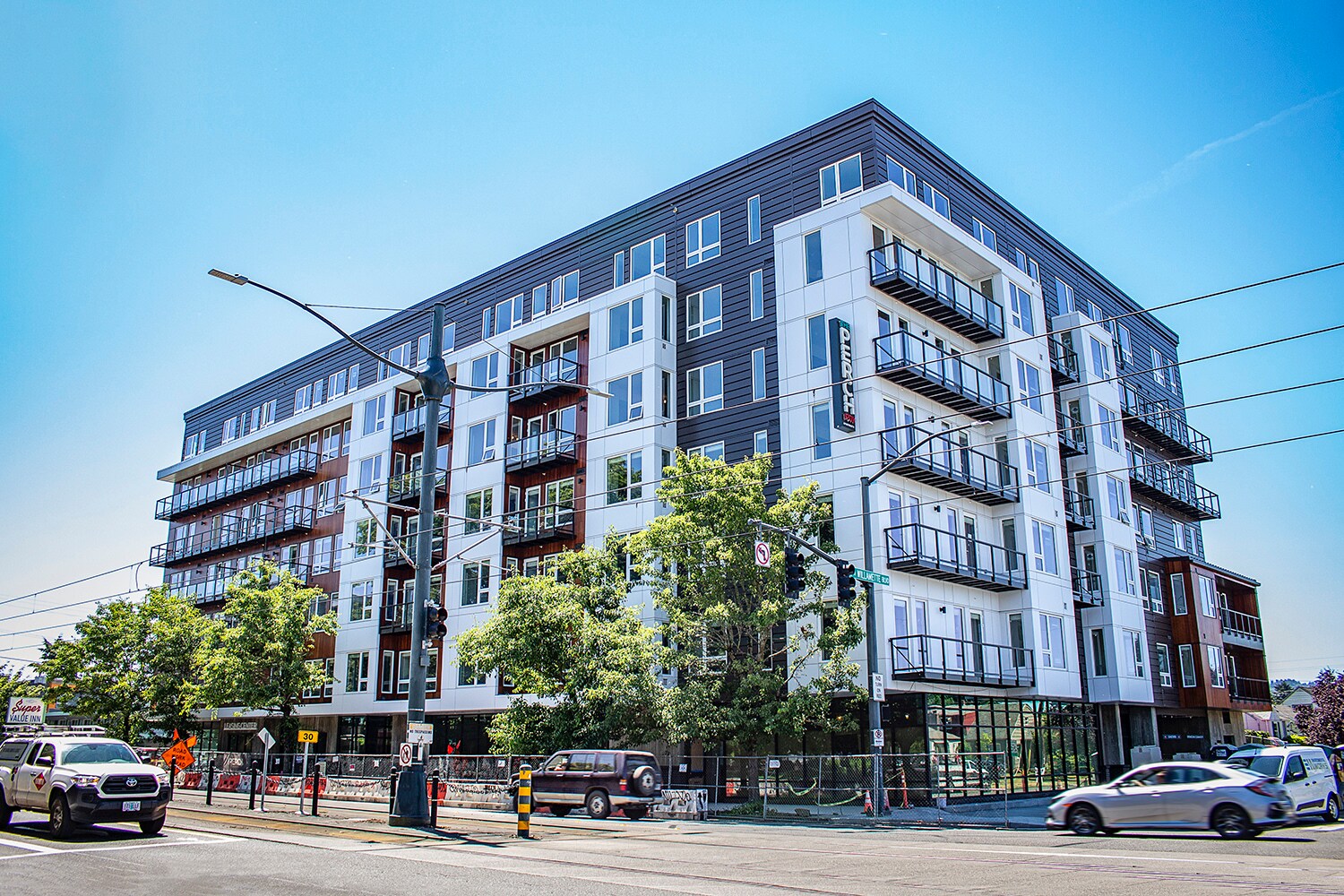 5325 N Interstate Ave, Portland, OR for sale Building Photo- Image 1 of 1